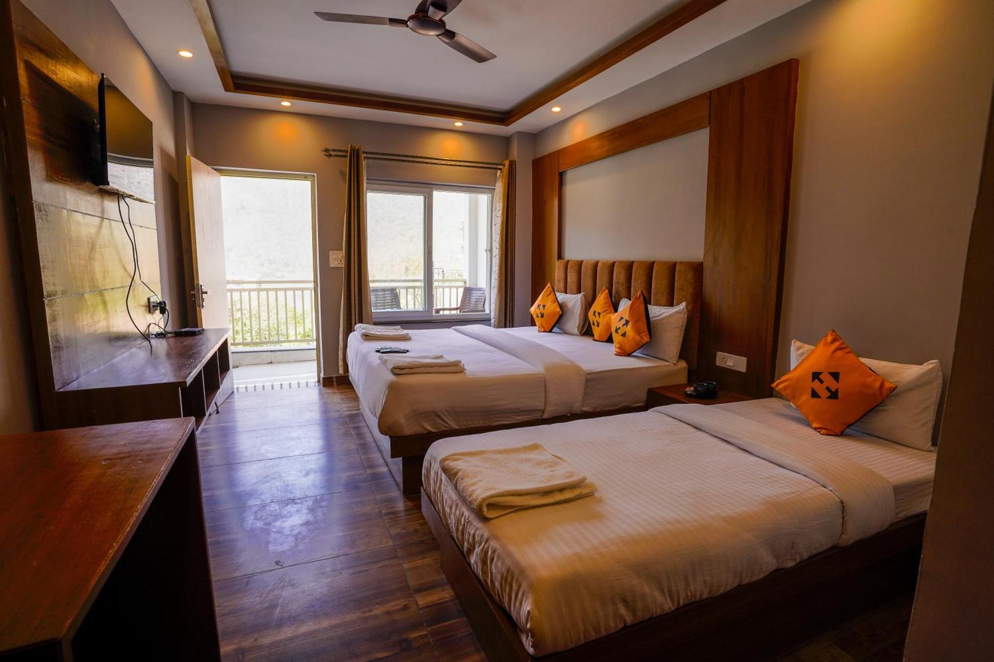 Hide-In Rishikesh, Laxman Jhula Hostel ภายนอก รูปภาพ