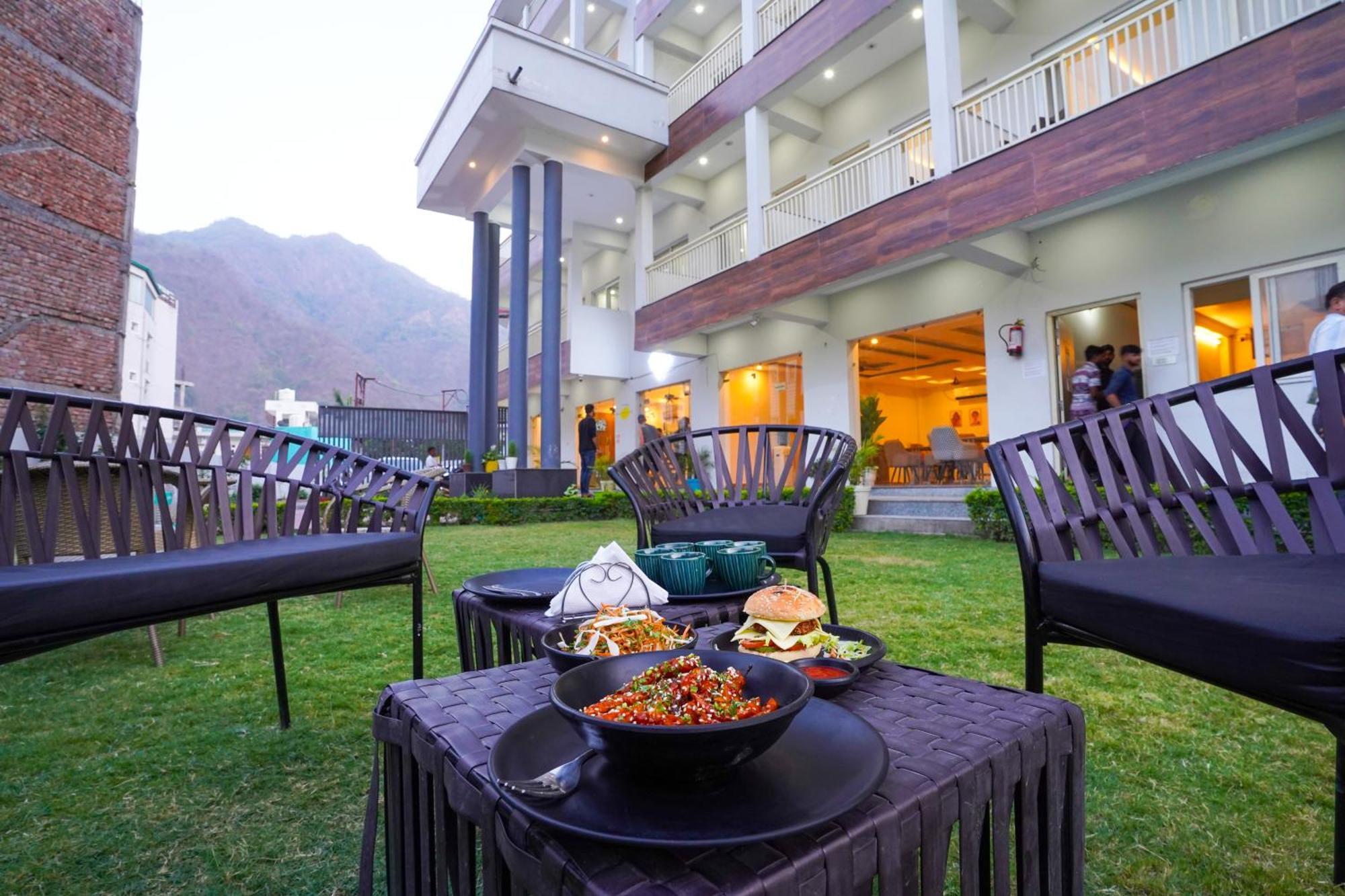 Hide-In Rishikesh, Laxman Jhula Hostel ภายนอก รูปภาพ