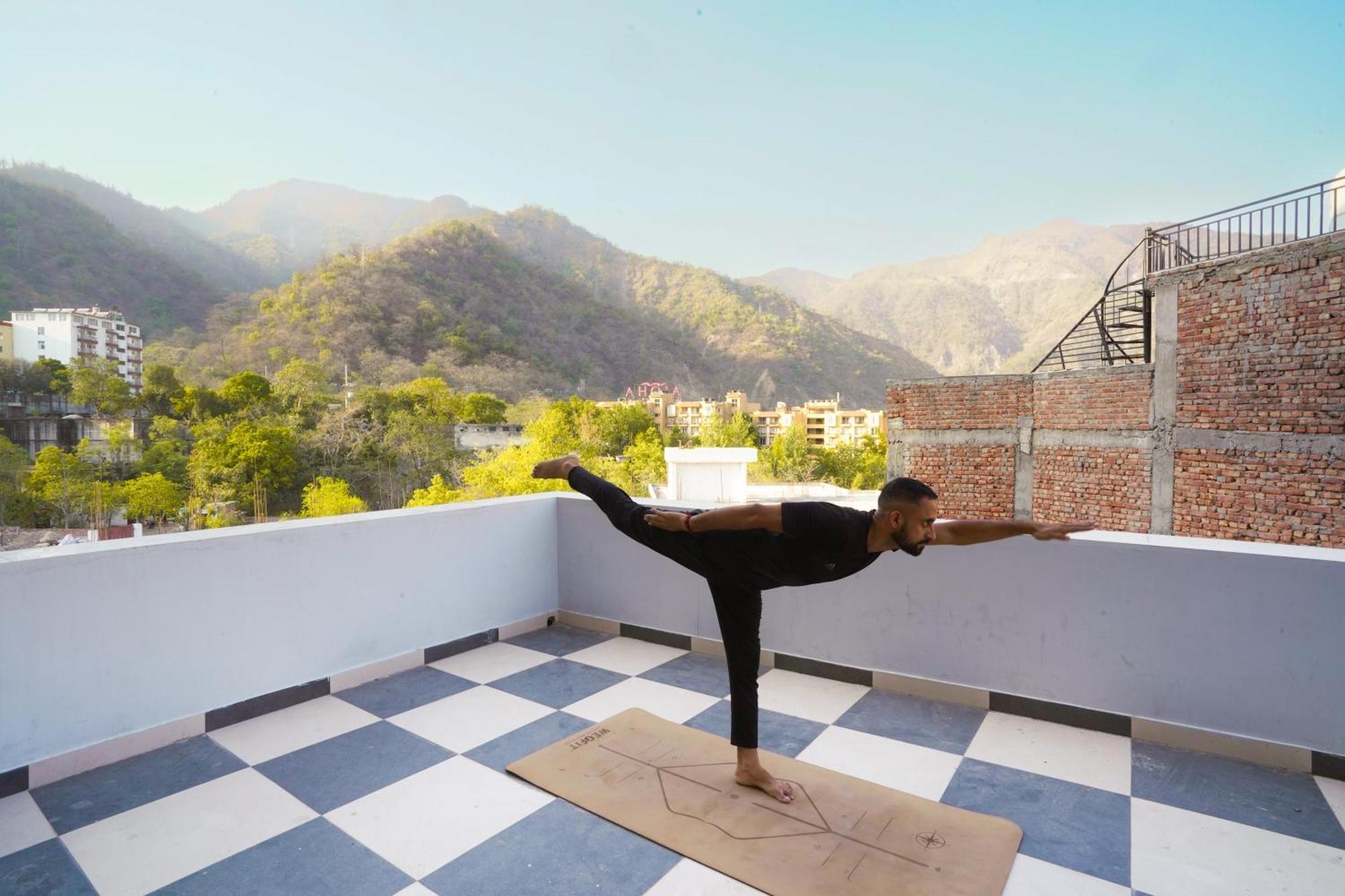 Hide-In Rishikesh, Laxman Jhula Hostel ภายนอก รูปภาพ